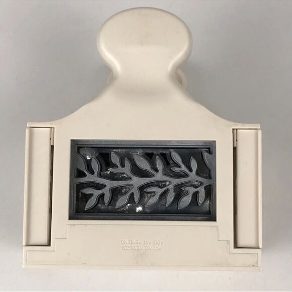 MARTHA STEWART Ivory Corner + Border Paper Punch Around the Page Vine Trim - Picture 3 of 7